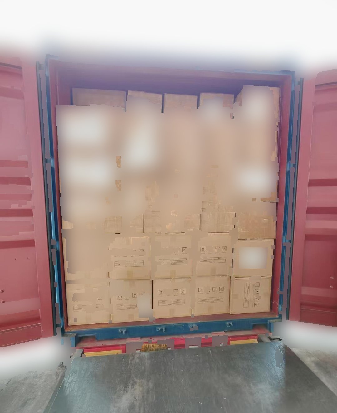 Container doors closing on a fully loaded 40HQ of fans at Qingdao, September 2026